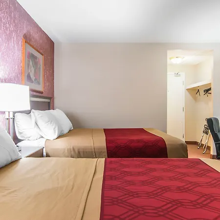 Econo Lodge Orillia Room photo